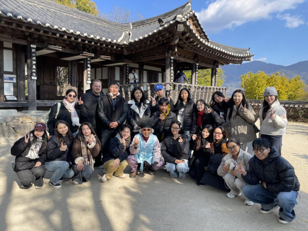 Sinh viên hệ tiếng của Trường Đại học Chung Ang